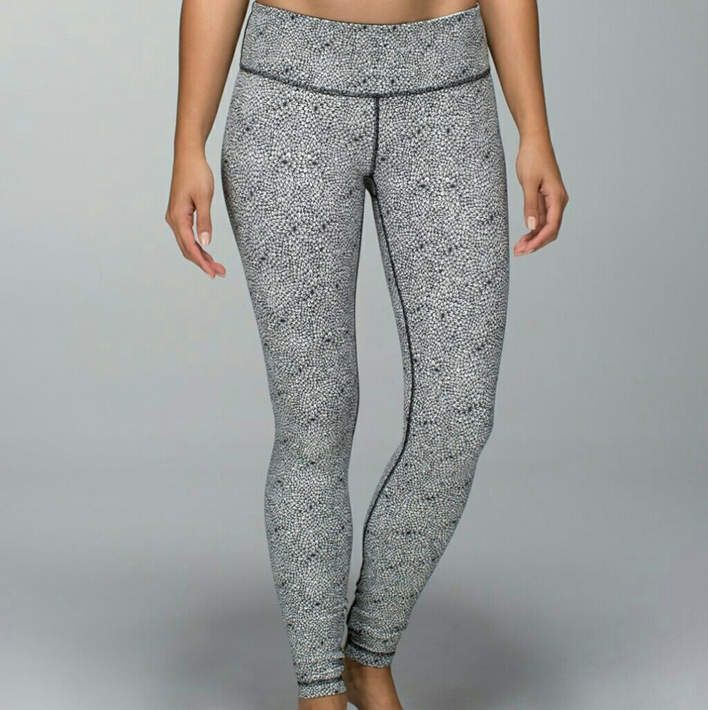 Lululemon Plush petal Wunder Under